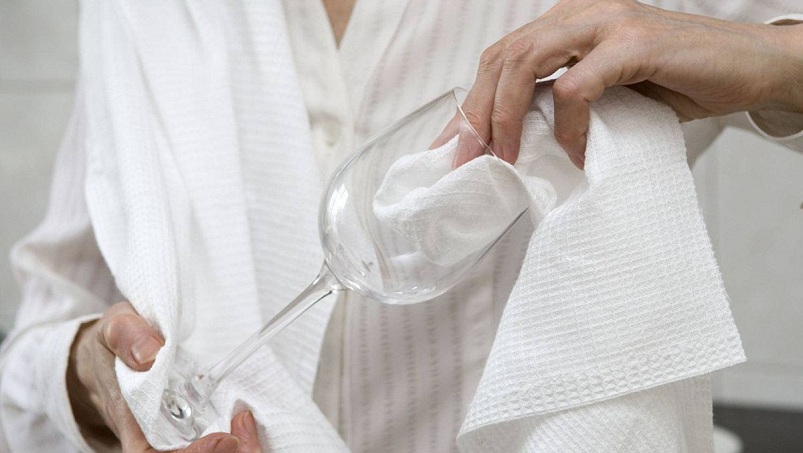 تمیز کردن لیوان