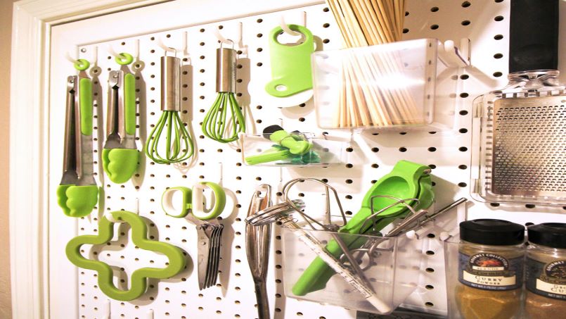 پگ بورد نصب شده در پنتری