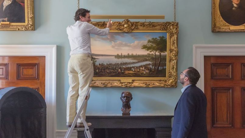 در نصب تابلو فرش دقت کنید!