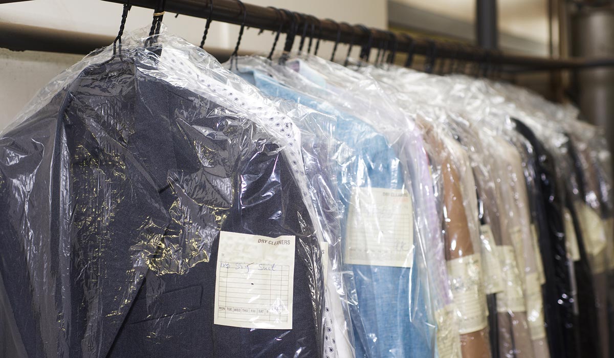 شستشوی این لباس‌ها را به خشکشویی‌های ممتاز بسپارید