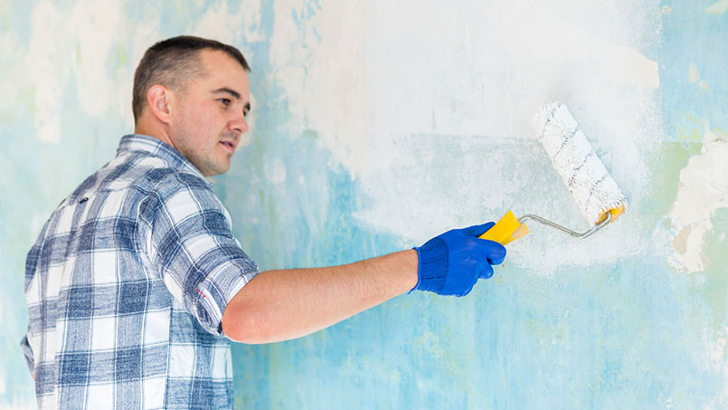 همه خطرات شغل نقاشی ساختمان را بشناسید!