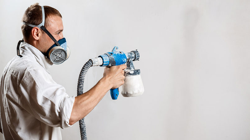 همه خطرات شغل نقاشی ساختمان را بشناسید!