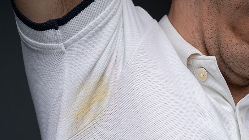 نحوه از بین بردن لکه عرق زیر بغل لباس