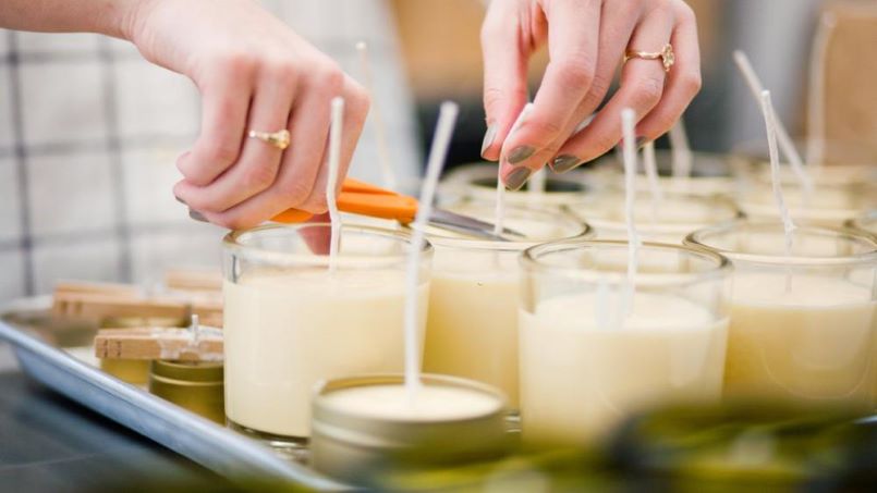 کوتاه کردن فتیله در شمع سازی