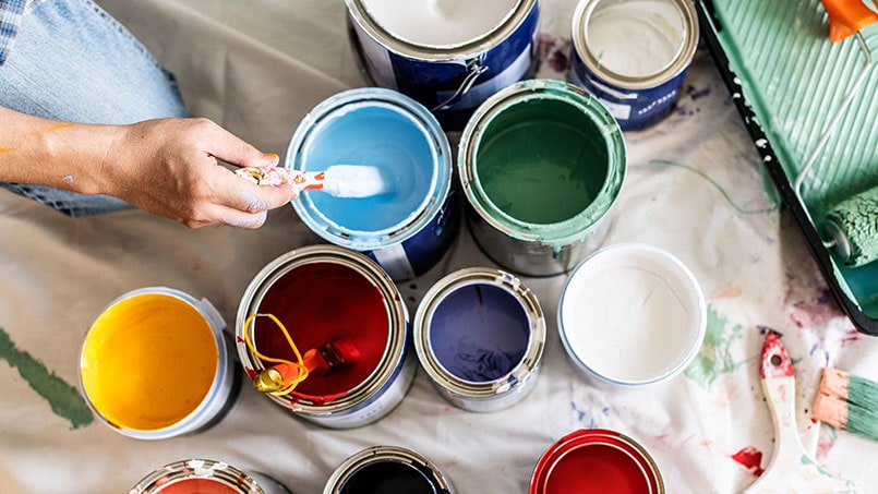 قیمت رنگ بیشتر است یا کاغذ دیواری؟